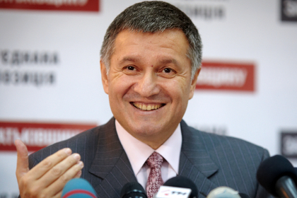 Украинцев попросили скинуться на средства гигиены для спецподразделений МВД Украинцев попросили скинуться на средства гигиены для спецподразделений МВД