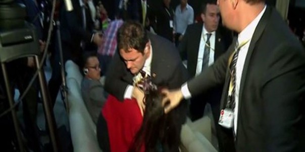 Посол Турции вызван в МИД Эквадора из-за нападения охраны Эрдогана на протестующих