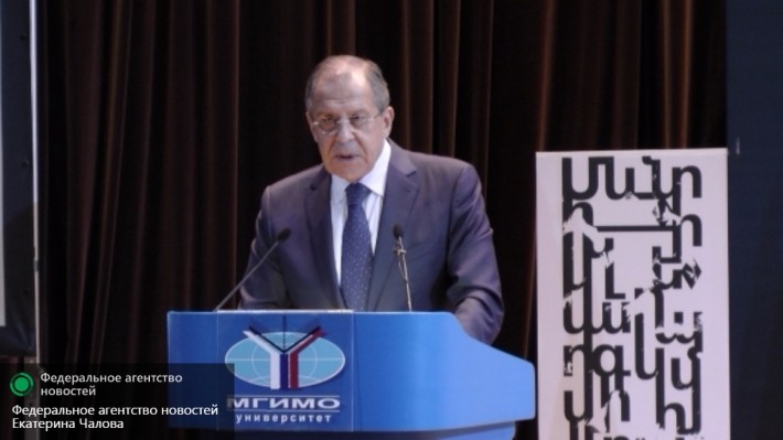 Евросоюз подбивает Киев нарушить Минские соглашения — Лавров