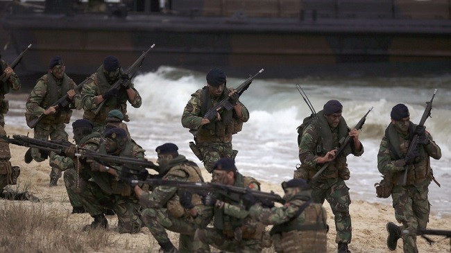 НАТО ошибается, думая, что Россия - пассивный наблюдатель НАТО ошибается, думая, что Россия - пассивный наблюдатель