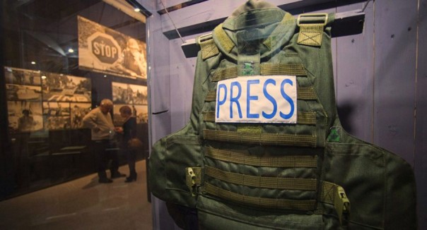 Украина угрожает 4000 журналистов из разных стран Украина угрожает 4000 журналистов из разных стран