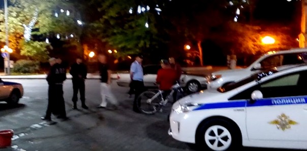 Полиция Евпатории заставила дрифтеров отмывать следы от шин