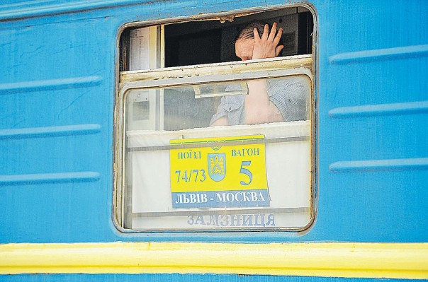 На майдане постояли, пора и на заработки в Москву