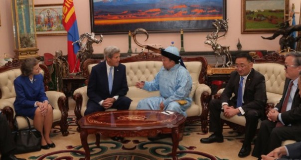 Что искал Джон Керри в Монголии?