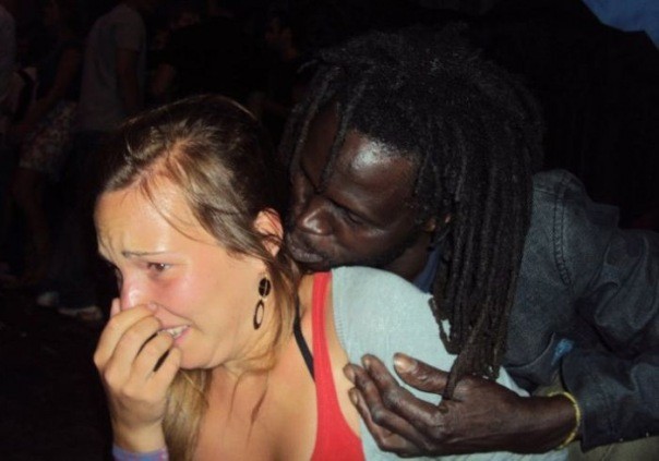 В Швеции мигранты устроили девушкам повторение "кельнской ночи"