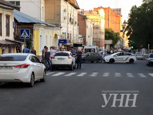 В центре Харькова средь бела дня расстреляли мужчину В центре Харькова средь бела дня расстреляли мужчину