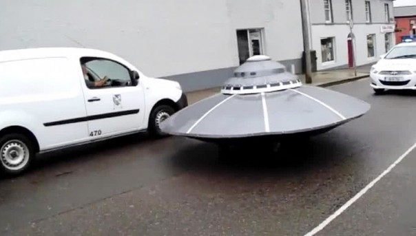Полиция против НЛО: в соцсетях набирает популярность видео необычной погони