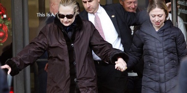 Хиллари Клинтон - психически больной человек. Анализ поведения