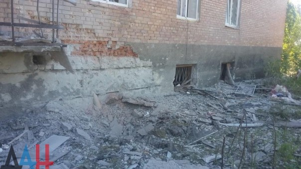 Сводка от МО ДНР 29 августа 2016 года. Ранены четверо мирных жителей, двое военнослужащих ДНР, более 30 домостроений повреждено за сутки обстрелами Сводка от МО ДНР 29 августа 2016 года. Ранены четверо мирных жителей, двое военнослужащих ДНР, более 30 домостроений повреждено за сутки обстрелами