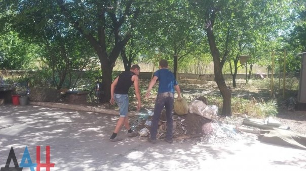 Сводка от МО ДНР 29 августа 2016 года. Ранены четверо мирных жителей, двое военнослужащих ДНР, более 30 домостроений повреждено за сутки обстрелами Сводка от МО ДНР 29 августа 2016 года. Ранены четверо мирных жителей, двое военнослужащих ДНР, более 30 домостроений повреждено за сутки обстрелами