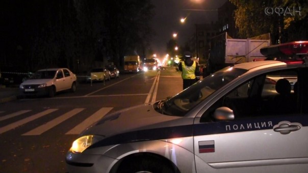 Внезапное обрушение этажа привело к срочному сносу всего здания в Петербурге. Внезапное обрушение этажа привело к срочному сносу всего здания в Петербурге.