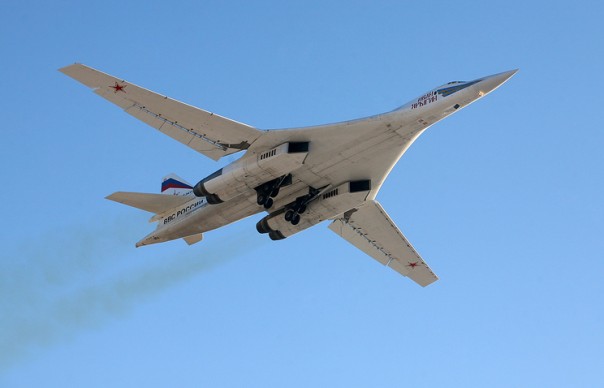 Источник: самолеты Ту-160 и Ту-95 на базе "Энгельс" находятся в режиме боевого дежурства Источник: самолеты Ту-160 и Ту-95 на базе "Энгельс" находятся в режиме боевого дежурства