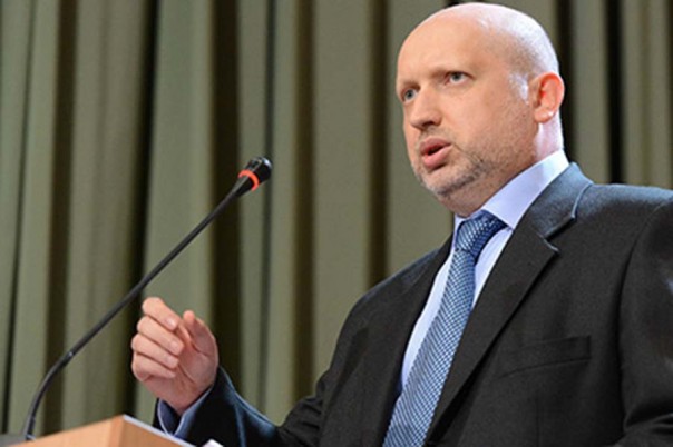 Путин виноват: Турчинов анонсировал проблемы с выплатами пенсий