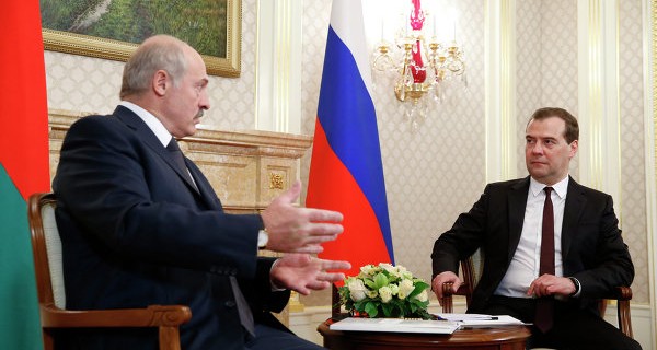 Лукашенко: Медведеву кое за что тоже придется заплатить