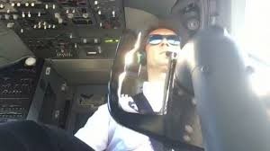 Пилот Ryanair показал, что происходит в кабине пилота при сложной посадке