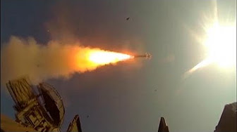 «Панцирь-С» уничтожает внезапно подлетевшую из-за сопки ракету