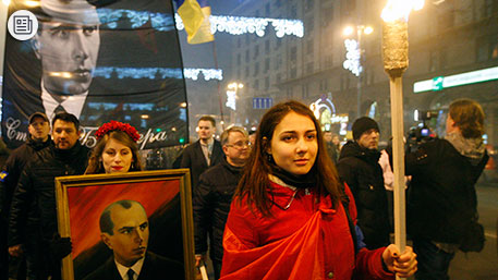 Фашизм расправил плечи: кто и как на Украине пытается пересмотреть историю Фашизм расправил плечи: кто и как на Украине пытается пересмотреть историю