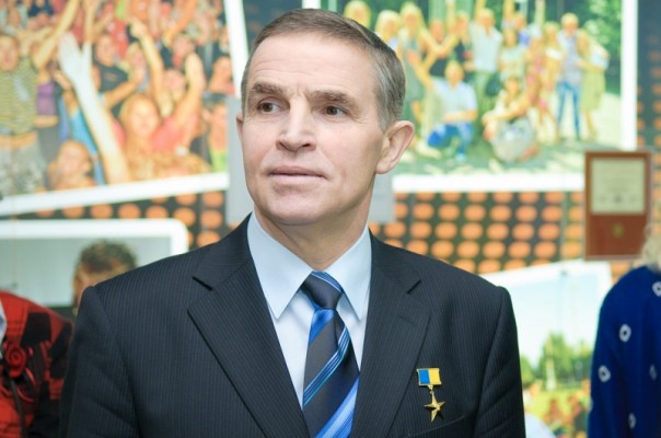 Каденюк выступил против переноса Дня космонавтики