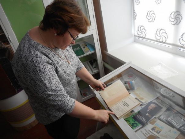 "Ельцин дал нам свободу!" vs "А потом мы поняли, что нас обманули" "Ельцин дал нам свободу!" vs "А потом мы поняли, что нас обманули"