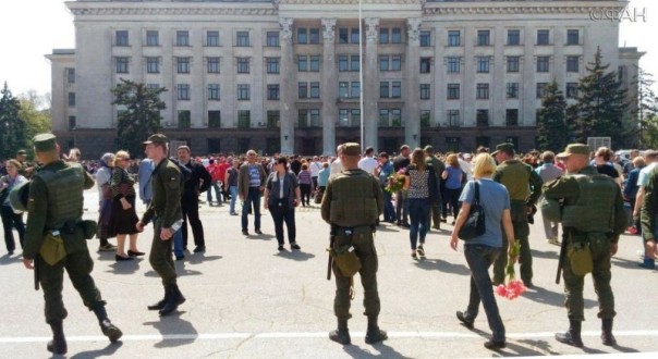 Полиция эвакуировала людей с Куликова поля в Одессе