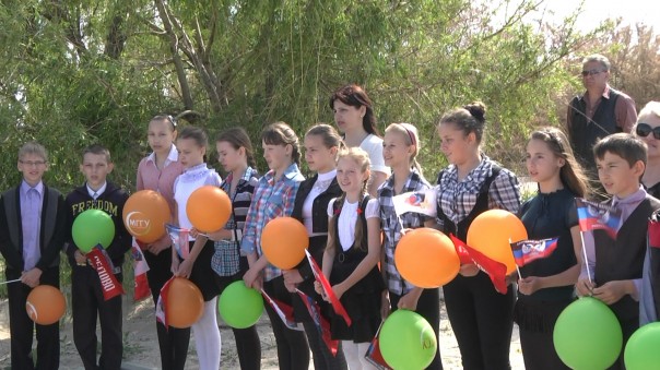В честь Дня Победы: экстремальный заплыв спортсменов ДНР и России В честь Дня Победы: экстремальный заплыв спортсменов ДНР и России