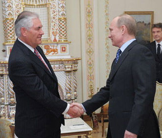 Тиллерсон будет выполнять поручение по восстановлению отношений с РФ