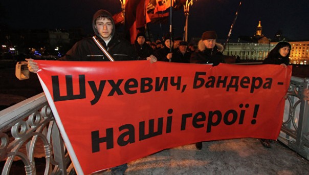 Протестуй — не протестуй: решение Киевсовета о переименовании проспекта в честь нациста Шухевича вступило в силу