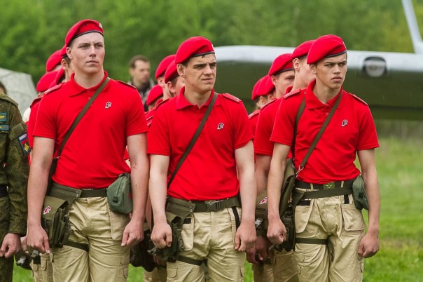 В «Юнармию» со школьной скамьи