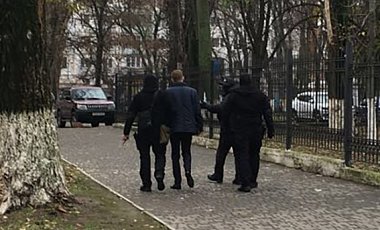 В Одессе арестовали за разбой трех капитанов полиции которые украли у инкассаторов $120 000