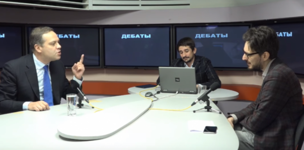 Оппозиция доказала: Навальный поддерживает Путина