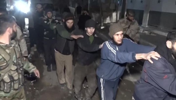 В Восточной Гуте террористы начали сдаваться в плен группами