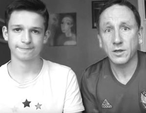 Отец британского подростка ответил на обвинения соратников Навального