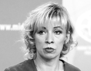 Захарова ответила поставившему в один ряд фашистов и русских Макрону