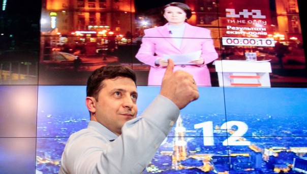 Зеленский: нам все равно, с кем быть во втором туре | Порошенко: без шансов. О чем говорят экзитполы | Украина готова к фальсификациям выборов