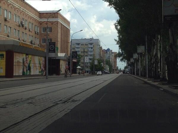 Мертвая тишина: в Донецке ввели комендантский час. Мертвая тишина: в Донецке ввели комендантский час.