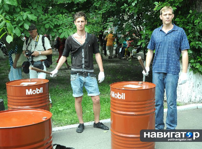 В Киеве прошел первый митинг за прекращение войны на Донбассе В Киеве прошел первый митинг за прекращение войны на Донбассе