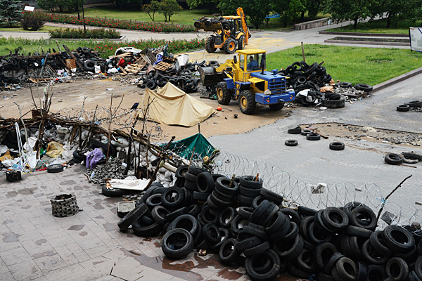 По законам военного времени