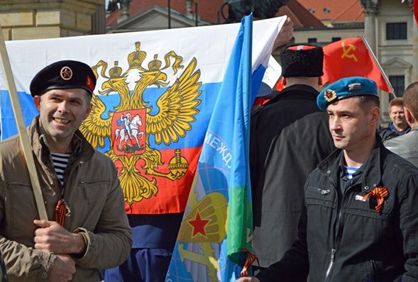 Немецкие добровольцы собираются в Донбасс Немецкие добровольцы собираются в Донбасс