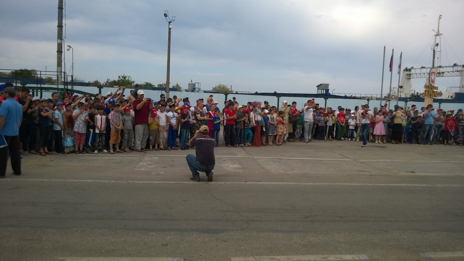 В КРЫМ приехали на отдых дети из Чечни В КРЫМ приехали на отдых дети из Чечни