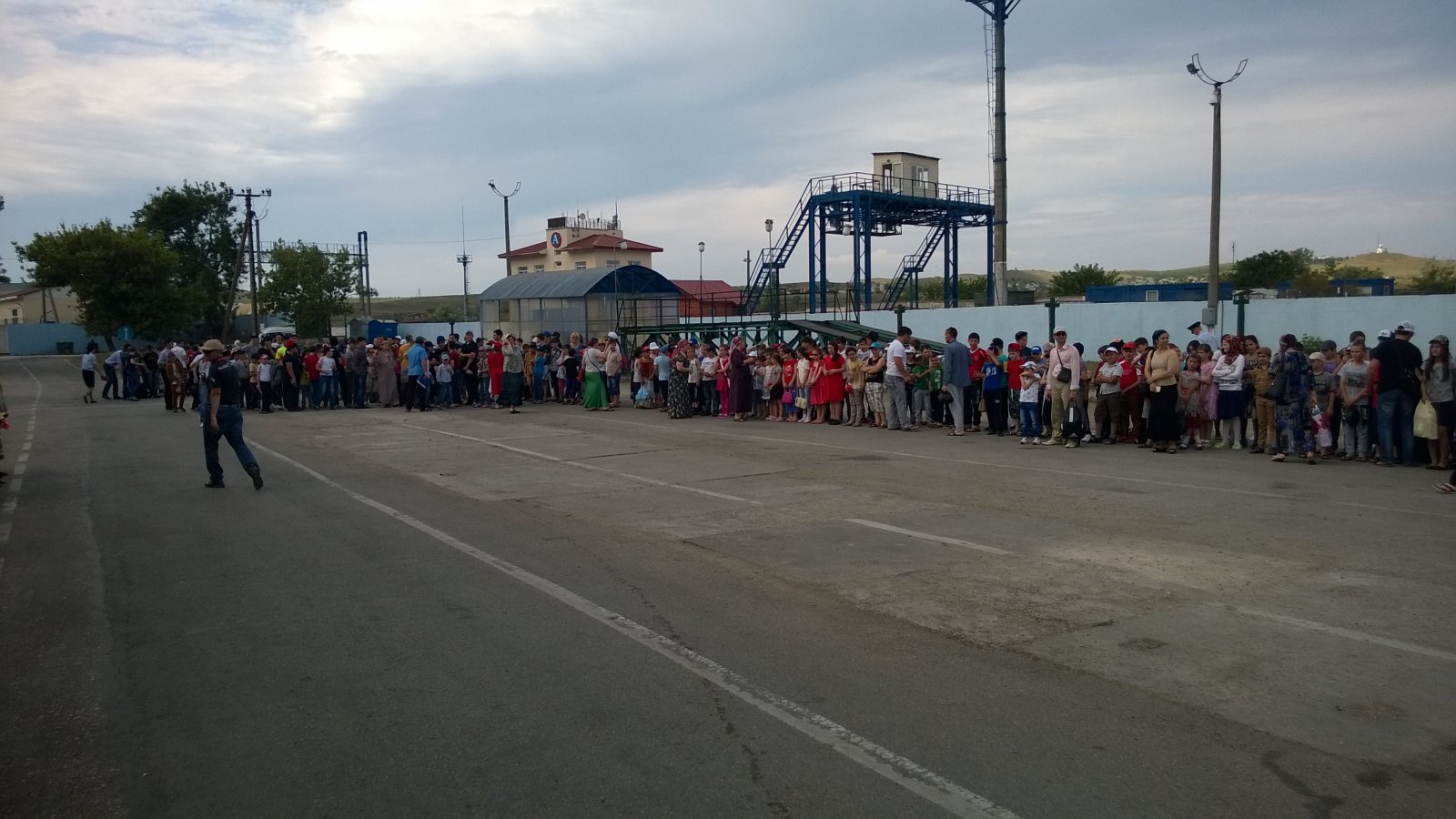 В КРЫМ приехали на отдых дети из Чечни В КРЫМ приехали на отдых дети из Чечни