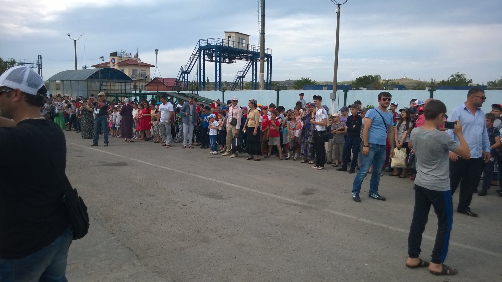 В КРЫМ приехали на отдых дети из Чечни В КРЫМ приехали на отдых дети из Чечни