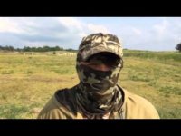 Всем! нужна ваша помощь! кто узнал этого человека по голосу, напишите фамилию и имя!