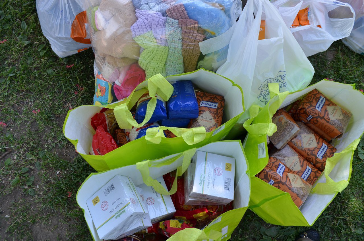 Сегодня 1 июня в Подольске прошла пикет-акция по сбору гуманитарной помощи