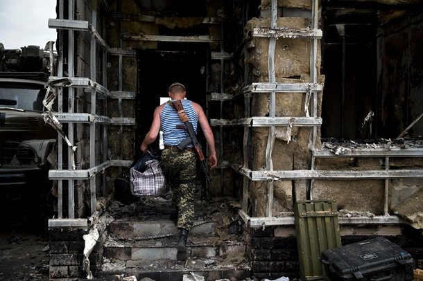 Захваченная ополченцами погранчасть: видео с места событий Захваченная ополченцами погранчасть: видео с места событий