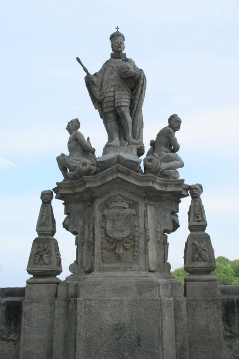 Bang-bang будет раздаваться над Украиной ещё долго. Bang-bang будет раздаваться над Украиной ещё долго.