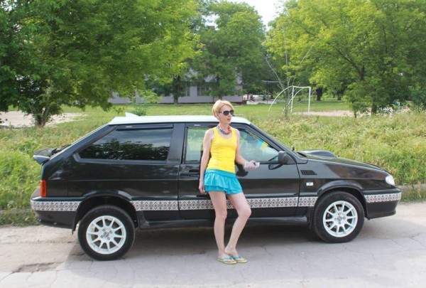 Минутка укропозитива: Свидомая патриотка в Крыму воюет с Россией в одиночку Минутка укропозитива: Свидомая патриотка в Крыму воюет с Россией в одиночку