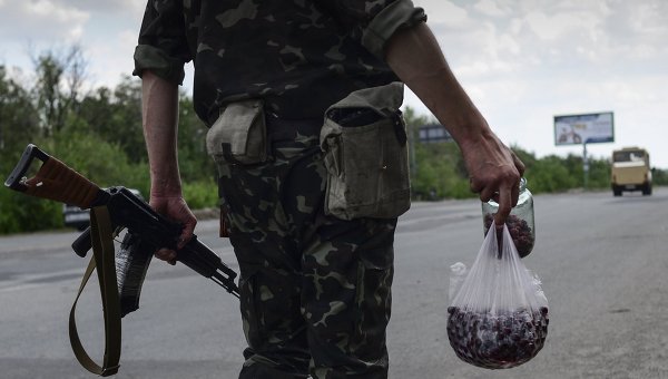 ЛНР: одиннадцать ополченцев ранены при взрыве мины в банке из-под колы ЛНР: одиннадцать ополченцев ранены при взрыве мины в банке из-под колы