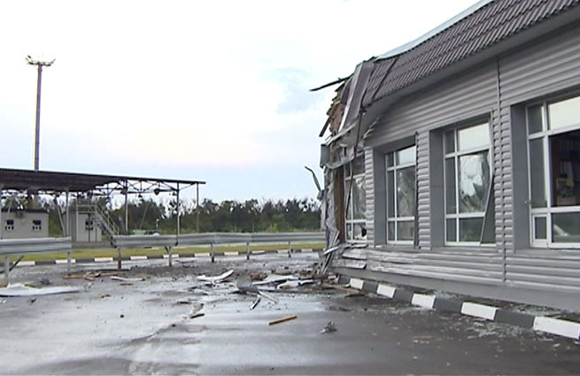 Астахов: на границе с Ростовской областью обстрелян автобус с детьми Астахов: на границе с Ростовской областью обстрелян автобус с детьми