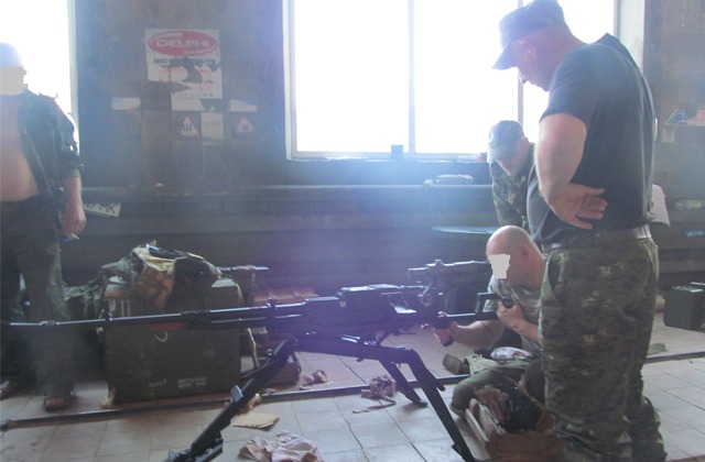 Славянск. Семеновка. Побоище. Дневник личного корреспондента полевого командира Моторолы Славянск. Семеновка. Побоище. Дневник личного корреспондента полевого командира Моторолы