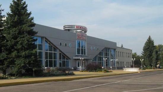 В аэропорту Луганска приземлился самолет силовиков, заявляют ополченцы В аэропорту Луганска приземлился самолет силовиков, заявляют ополченцы